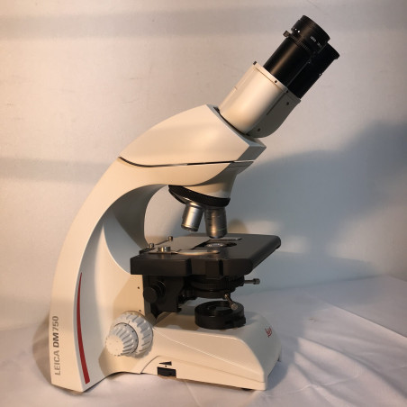 Microscope Leica DM750